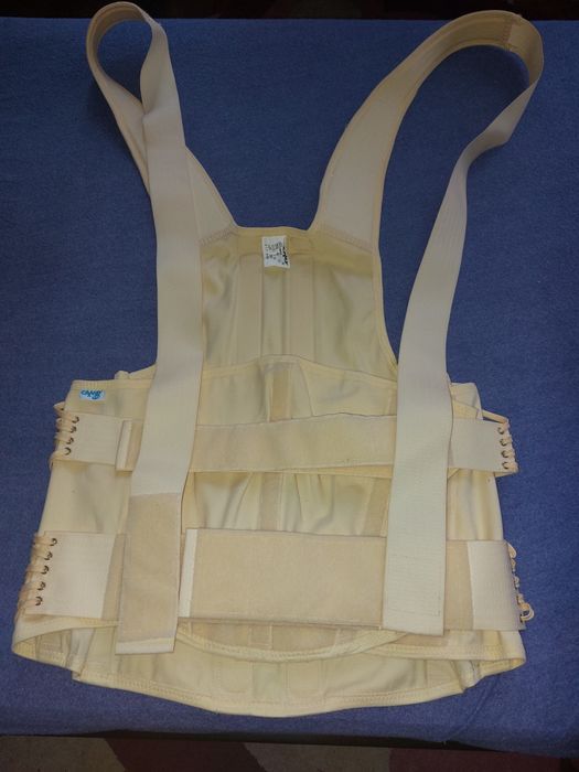 Stabilizator kręgosłupa sznurówka