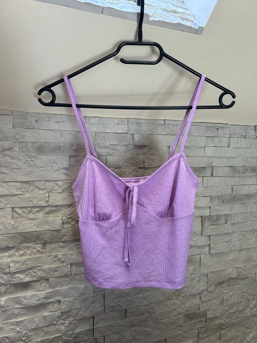 Top na ramiączkach z wiązaniem Bershka XS
