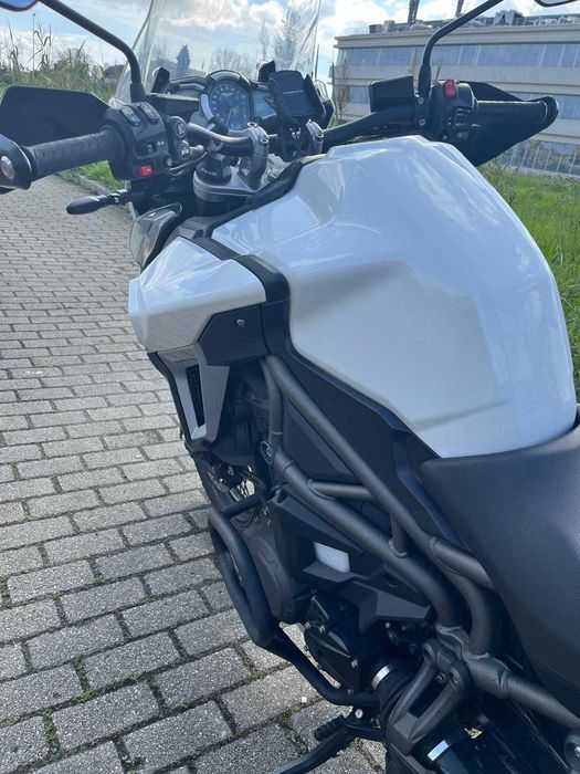 Triumph 1200 Explorer XcX Low