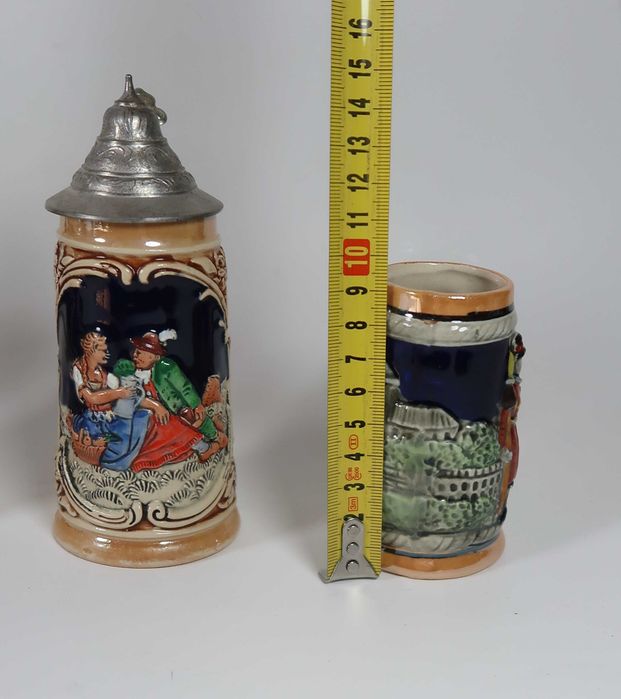 4 antigas canecas pequenas em porcelana da Alemanha
