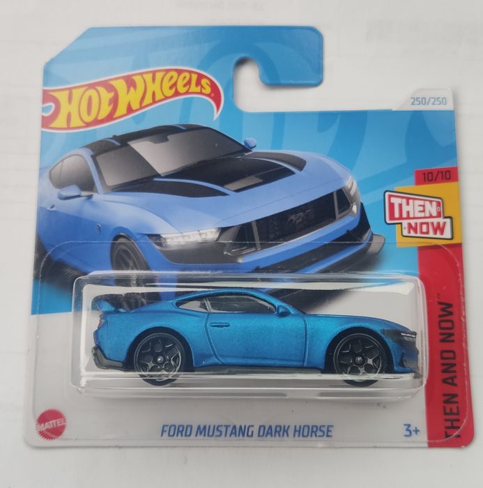 Ford Mustang Dark Horse Hot Wheels