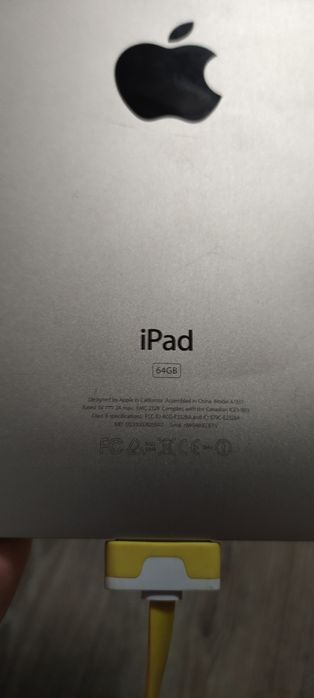 Продам iPad 1 на 64Гб