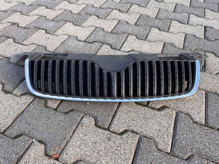 Grill atrapa chłodnicy SKODA FABIA RAPID ROOMSTER