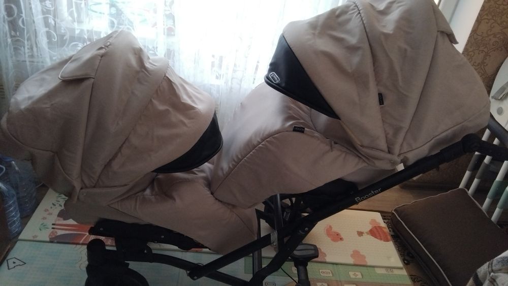 Коляска для двійнят або погодок