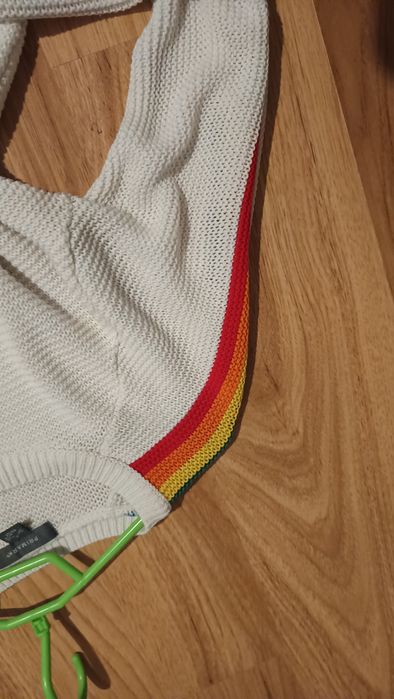 Akrylowy sweterek damski rozmiar 38/40