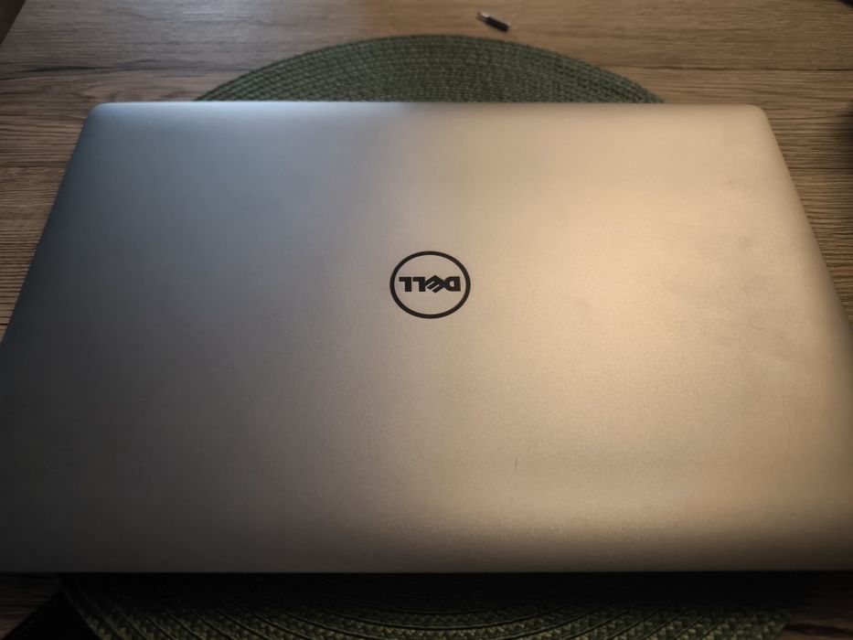 Dell Precision 5520