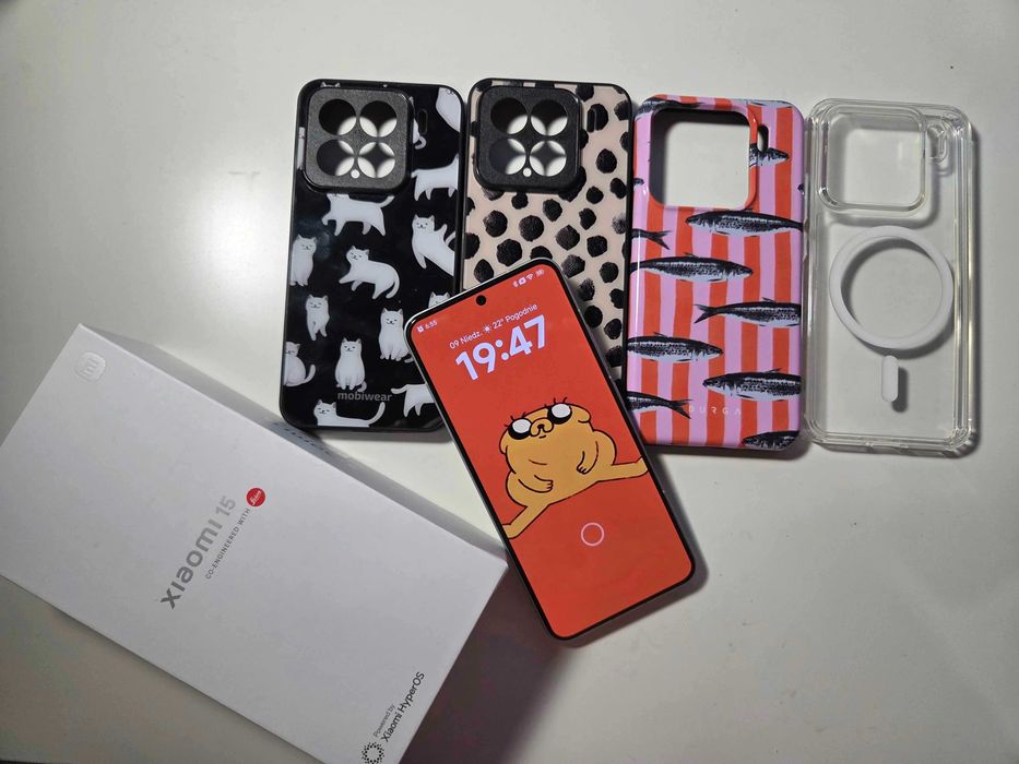Xiaomi 15 (12/256GB) zielony z czterema etui