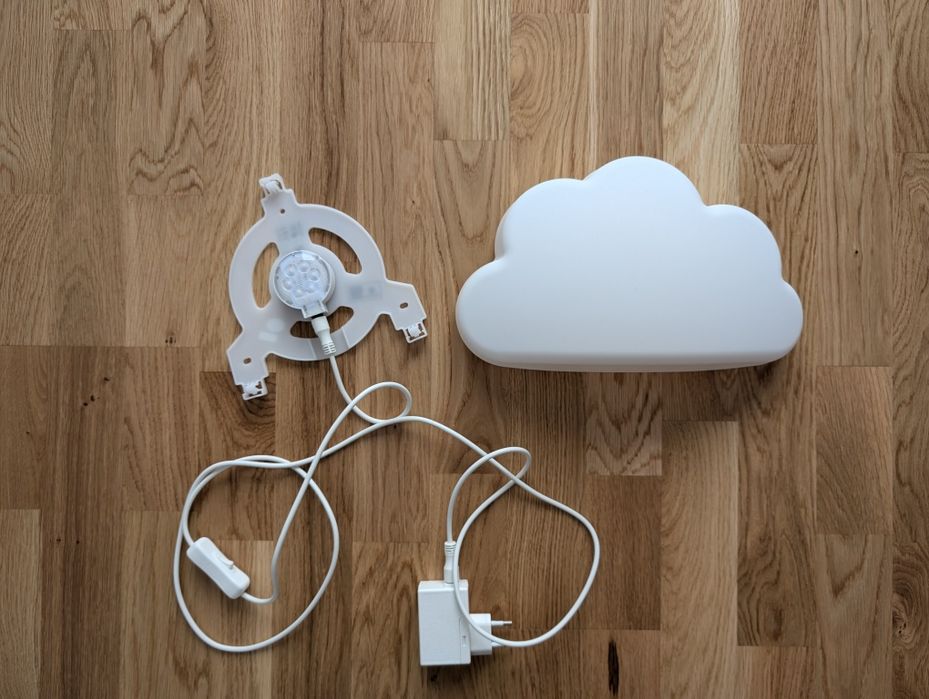 Lampka ścienna chmurka