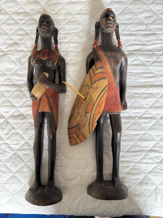 2 estatuetas africanas
