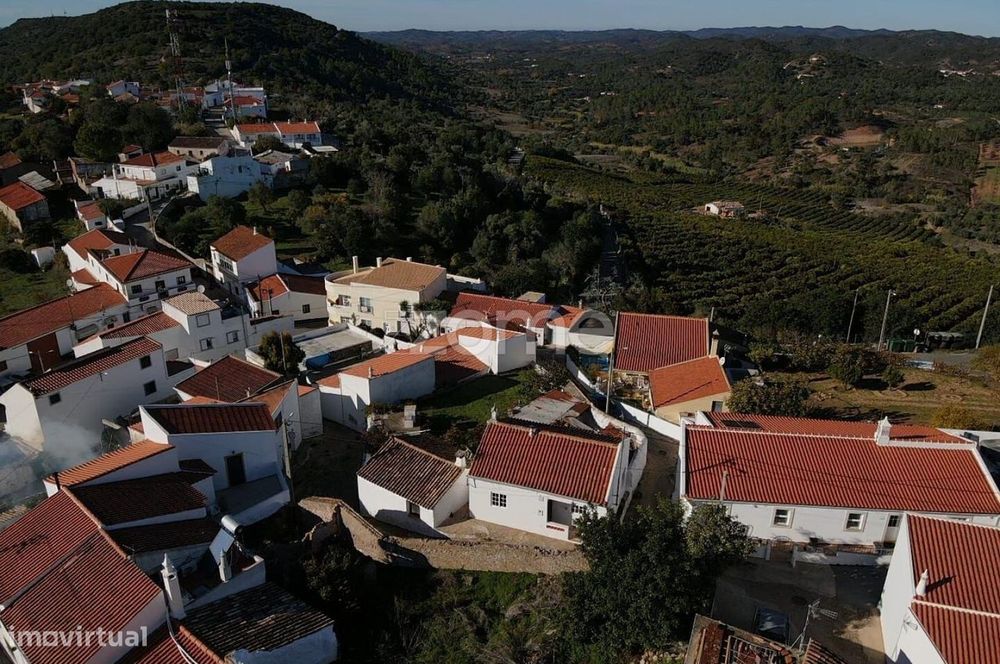 Fantástica Moradia V2, Anexos e Terreno em Santa Magarida, Alte, Lo...
