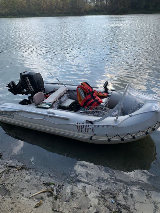 Надувний кільовий човен Navigator 330