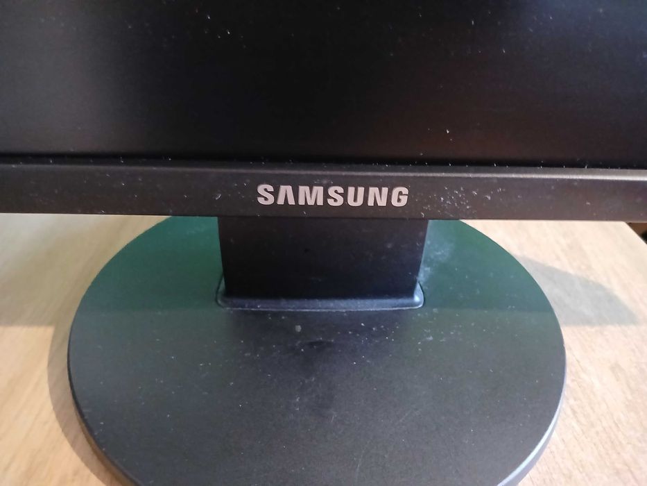 Монитор "Samsung" 21 дюйм