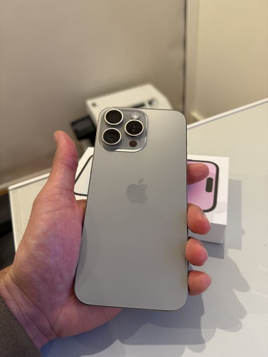 iPhone 15 Pro Max 256GB – Titânio Natural – Impecável