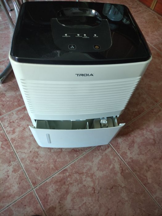 Desumidificador TROIA, 10 litros.