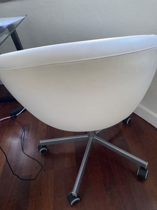 Cadeira escritorio branca