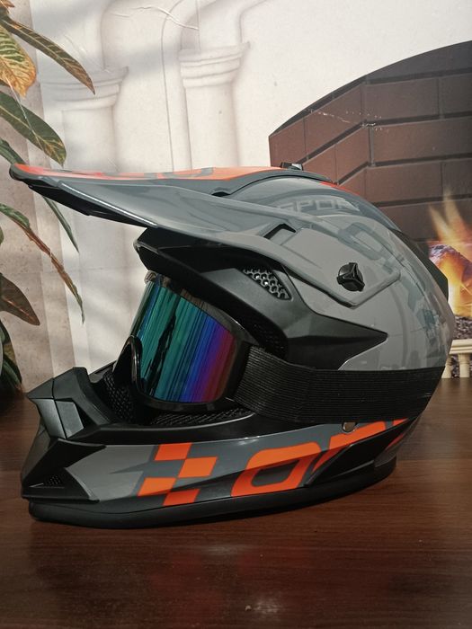 Продам кросовий шолом