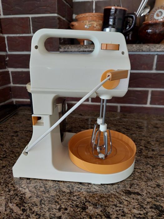 Кухонний комбайн Kenwood Chefette 70-х гг