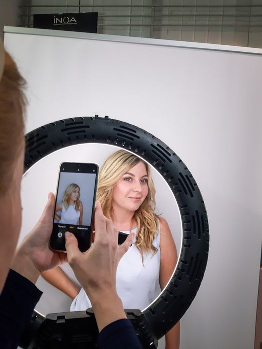 Парикмахер стилист - колорист Окрашивание • Завивка • Укладка • Услуги