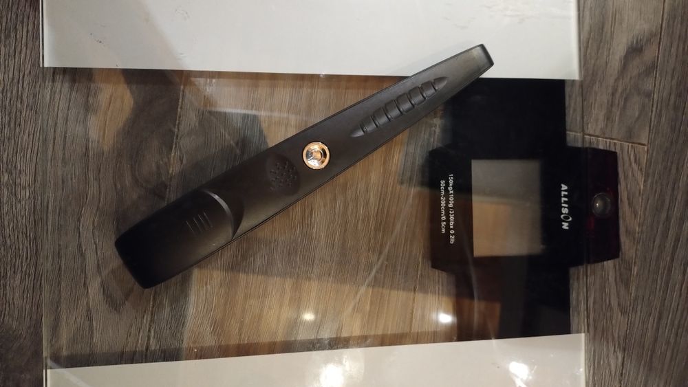 Elektroniczna waga łazienkowa Allison /// Tel 663^706^027