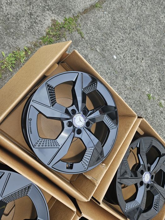 Felgi aluminiowe 5x112 7.5j et 32 66.6 19" mercedes glc nowe.