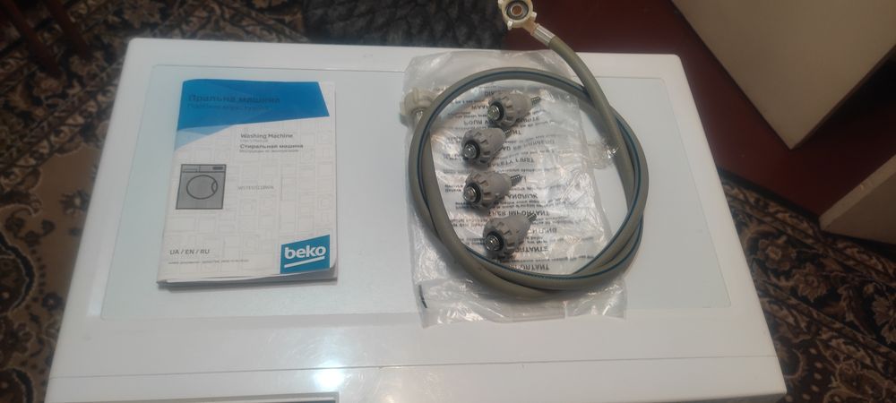 Пральна машина вузька BEKO WSTE6511BWW