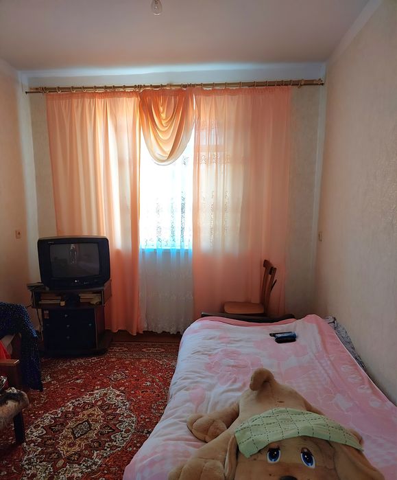 У продажу капітальний компактний будинок