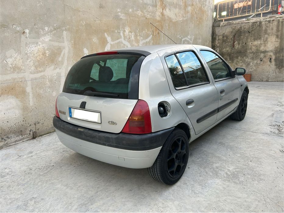 Renault Clio RXE 1.2 2000