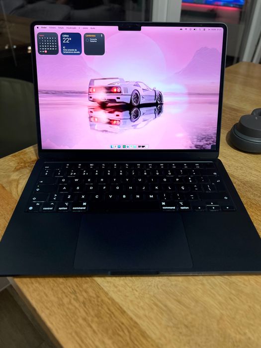 MacBook Air M3 muito novo