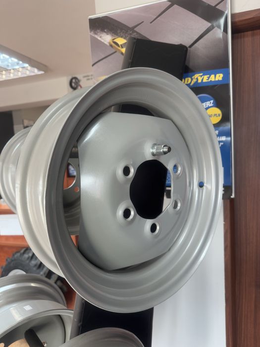 Felgi 4.5-16 przód Ursus C360 C330 MF 6otworów
