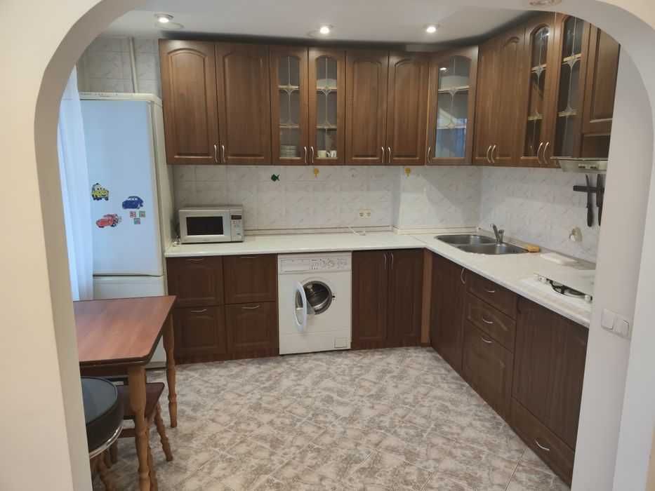 Оренда 2к квартири на вул. Прирічна