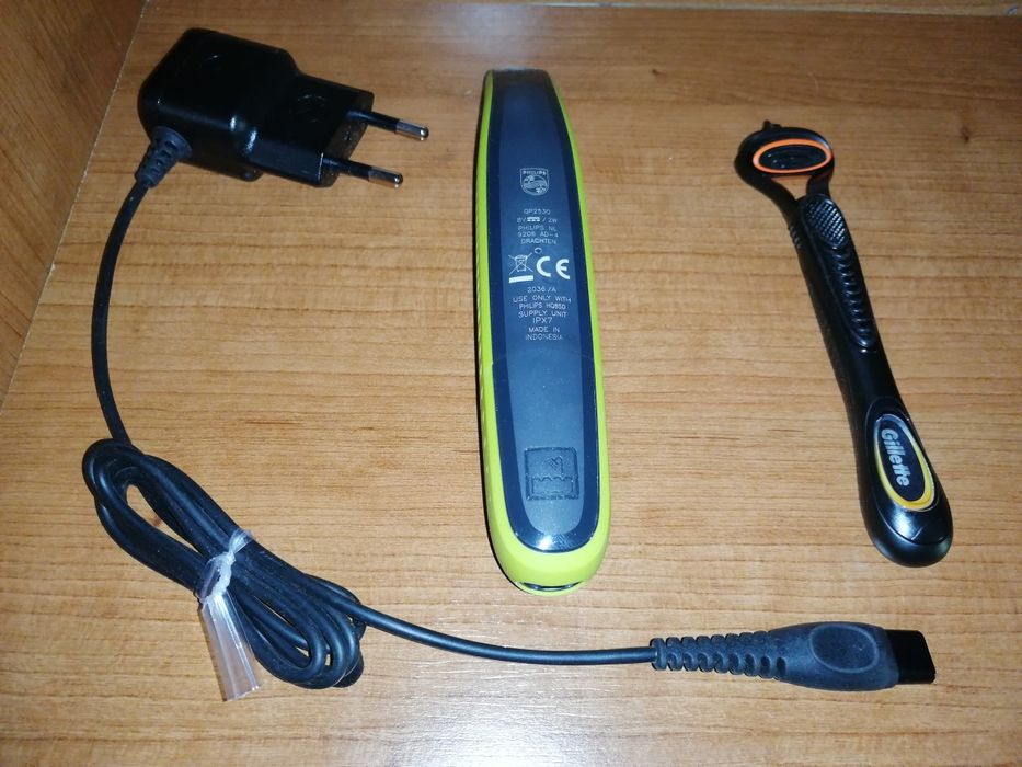 Philips OneBlade + Gillette Fusion (Sem Lâmina) + Carregador
