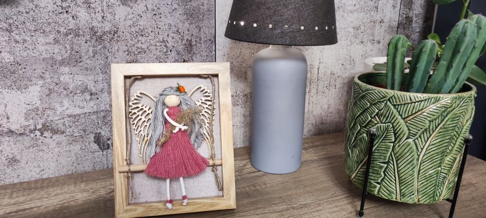 Rękodzieło -  Aniołek w ramce 17 /23 cm