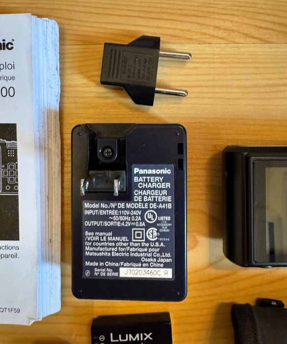 Máquina Fotográfica PANASONIC LUMIX DMC-FX100