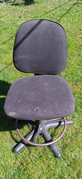 Крісло офісне бу