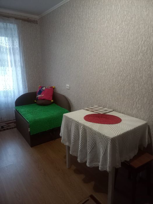 Здам погодинно і  подобово однокімнатну квартиру.