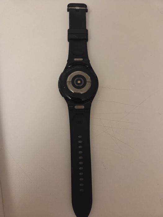 АКЦІЙНА ЦІНА Smsung Galaxy Watch 6 Classic (HK7X)

Як новий
