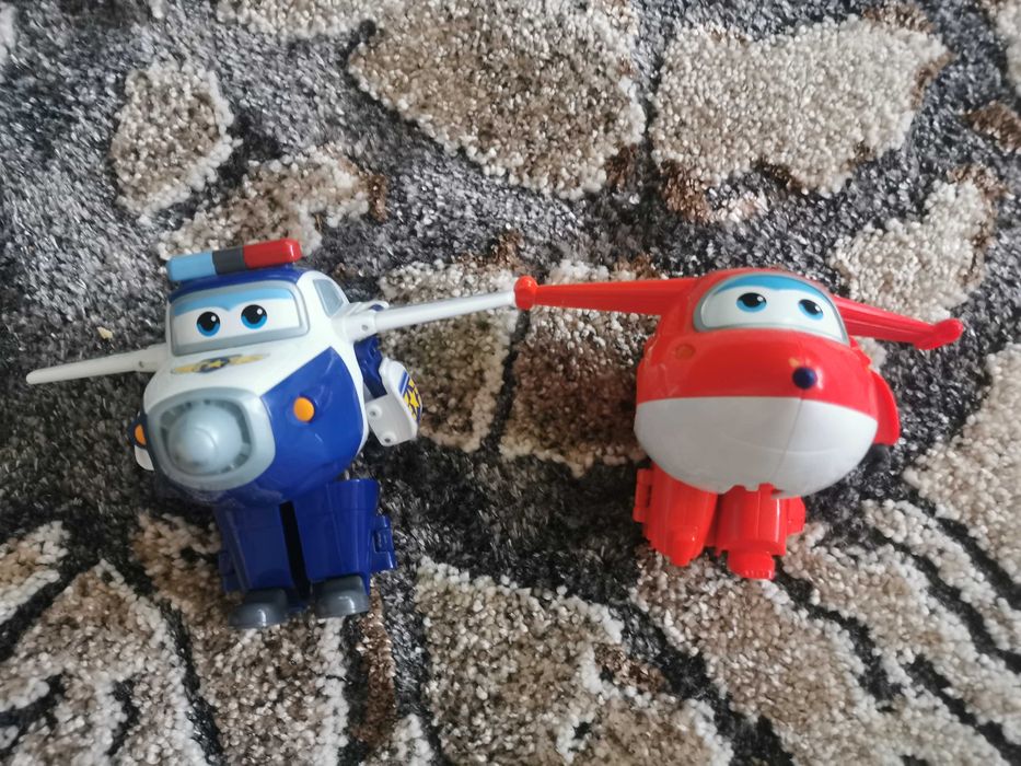 Super Wings, PAUL I JETEK, samolot robot, pojazd transformujący