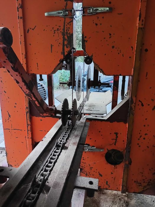 Pilarka taśmowa trak taśmowy dwupiła taśmowa