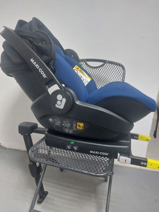 Автокрісло автокресло Maxi Cosi Marble з базою