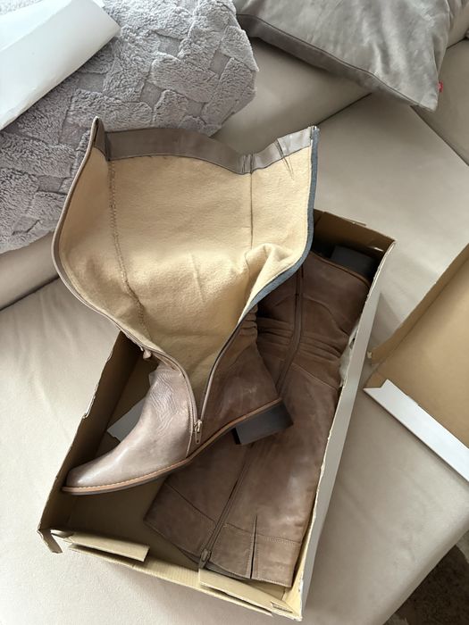 Nowe damskie kozaki ze skóry 40