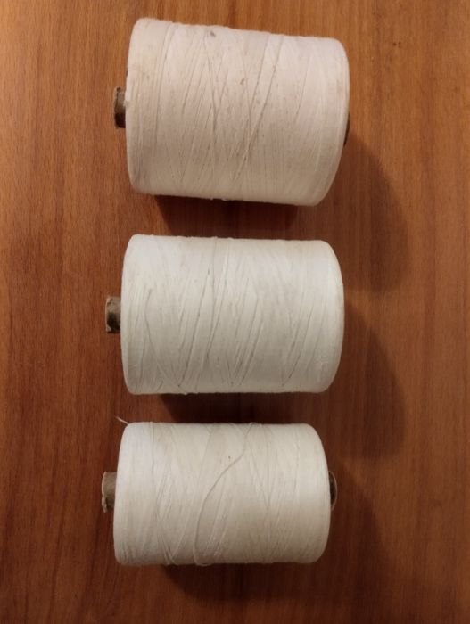 Продам нитки швейные