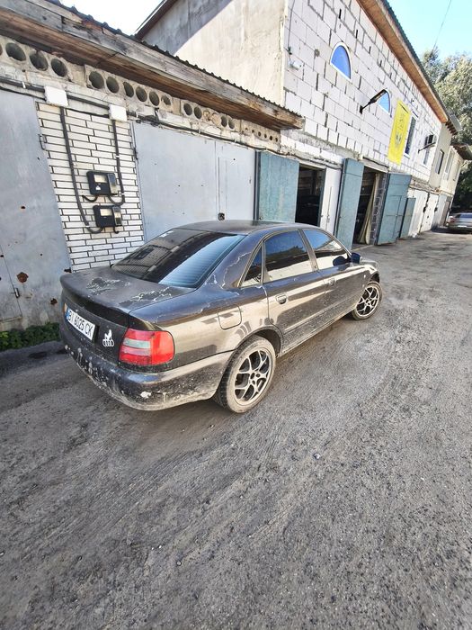 AUDI a4 b5 2.6 газ/бензин