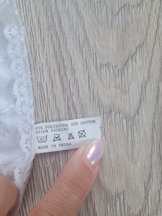 Elegancki śliniaczek dla dzieci