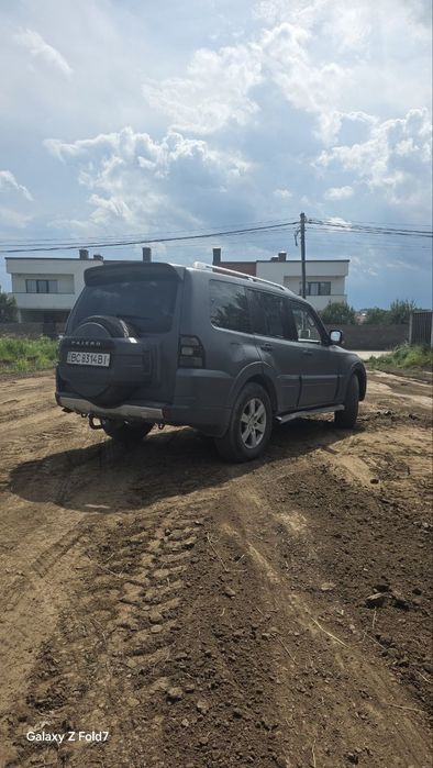 Mitsubishi Pajero Wagon 4