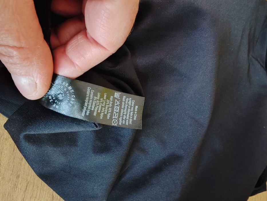 Czarny klasyczny strój kąpielowy George rozmiar 52 nylon/elastan