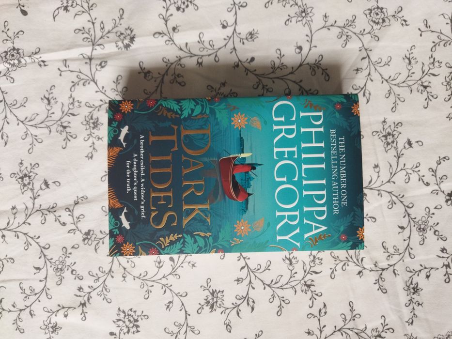 Livro dark tides - versao inglesa