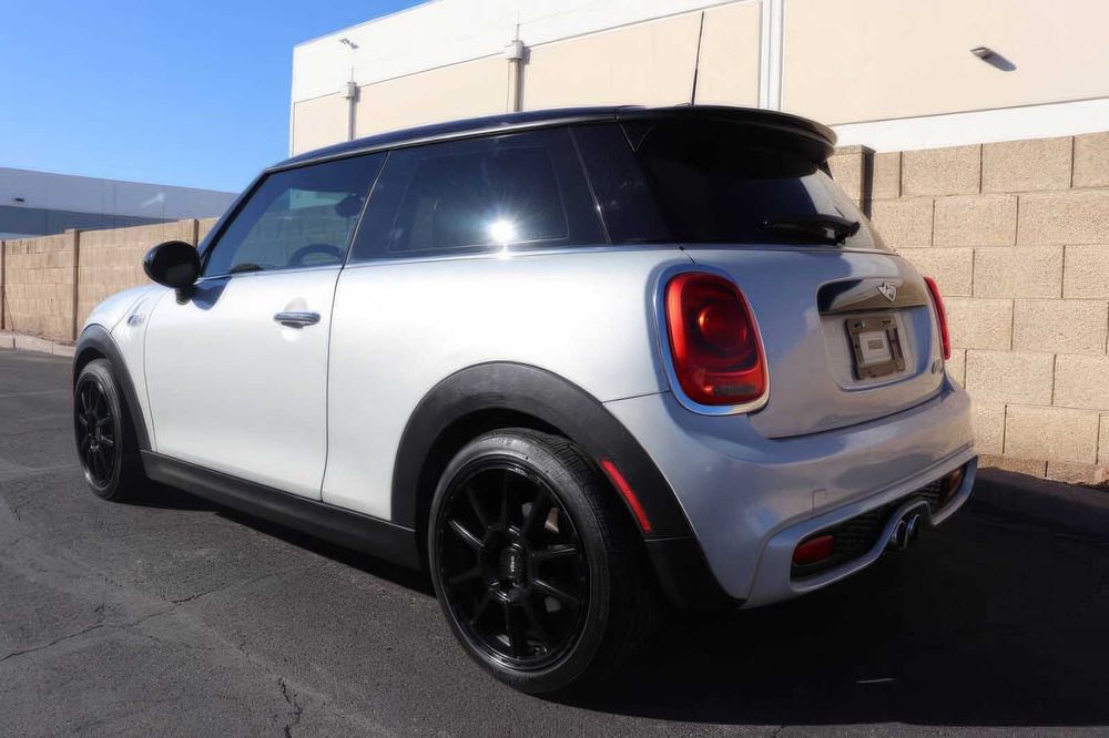 MINI Hardtop 2 Door Cooper S      2016