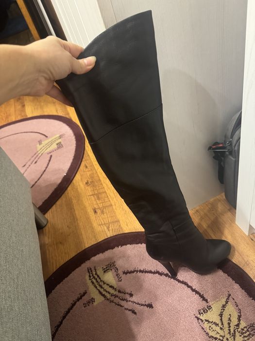 Чоботи жіночі