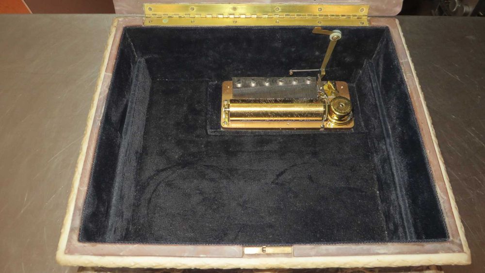 Caixa Guarda Joias com musica