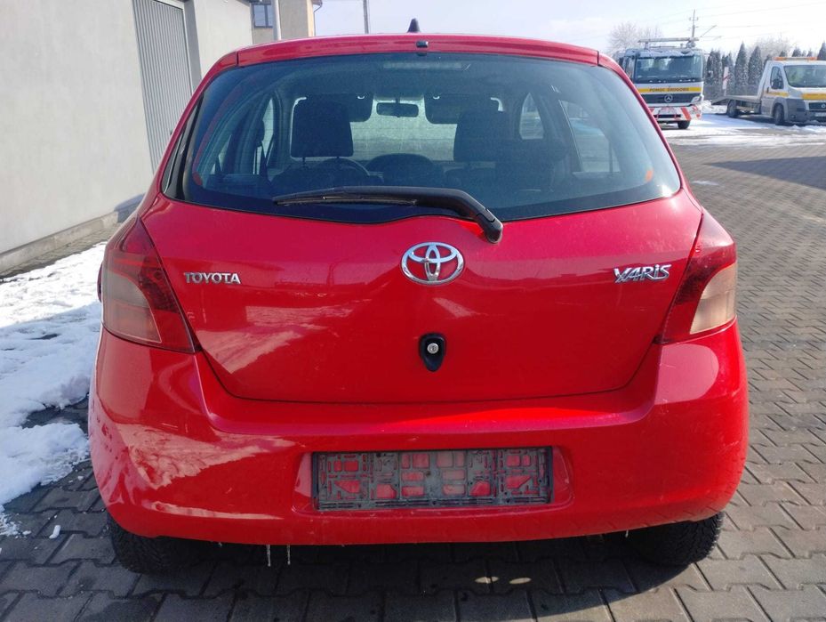 klapa tył tylna szyba Toyota Yaris II 05- 3P0, części